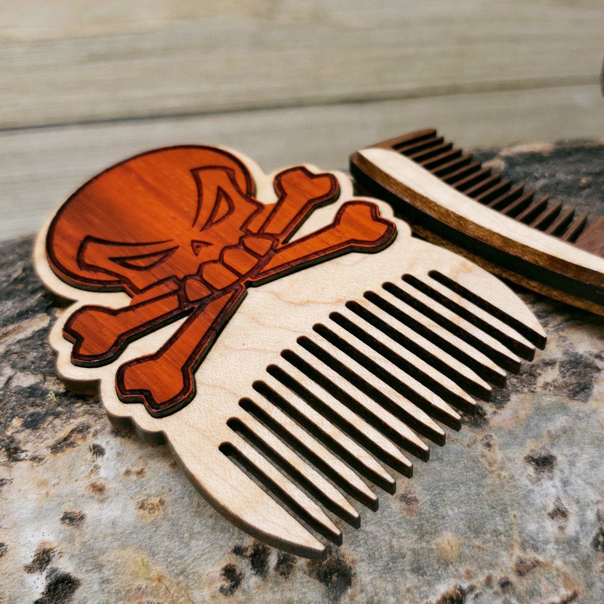 Jolly Roger Skull and Cross Bones Beard Pick / Beard Comb